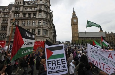 تظاهرة في لندن احتجاجا على الهجوم الاسرائيلي