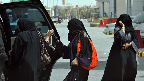 كثير من السعوديات يحلمن بانتزاع الحق في القيادة