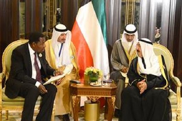 أمير الكويت مستقبلا رئيس جمهورية بنين (كونا)