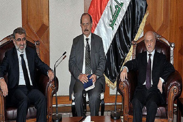 وزيرا النفط العراقي حسين الشهرستاني والطاقة التركي تانر يلدز