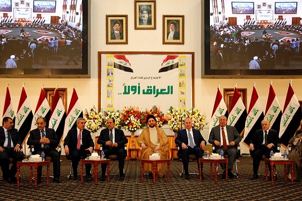 القادة العراقيون خلال اجتماعهم بدعوة من الحكيم 