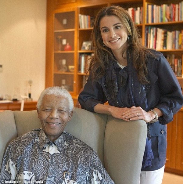 مع الزعيم الفقيد نيلسون مانديلا