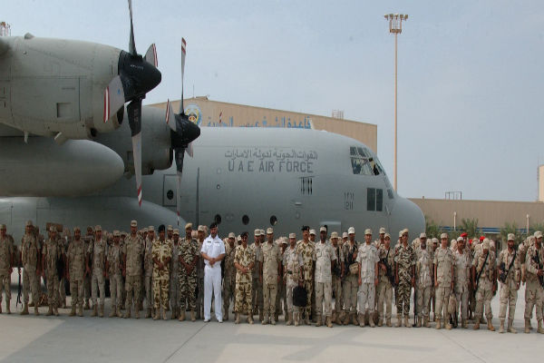 عناصر من القوات الجوية المسلحة لدولة الإمارات