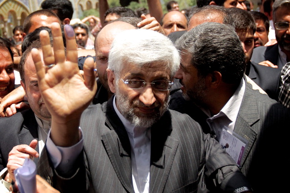 المفاوض الإيراني والمرشح للانتخابات سعيد جليلي بعد الادلاء بصوته