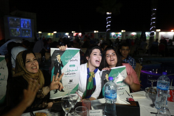 فلسطينيات في غزة يحتفلن بفوز محمد عساف