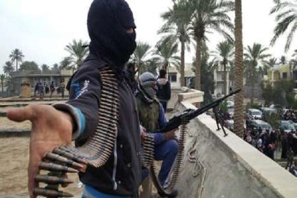 عناصر من تنظيم القاعدة في العراق