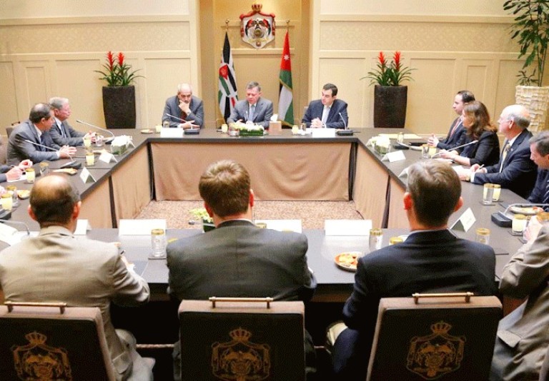 جانب من لقاء العاهل الأردني مع الوفد الأميركي