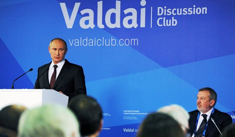 الرئيس الروسي متحدثا امام (فالداي) - نوفوستي