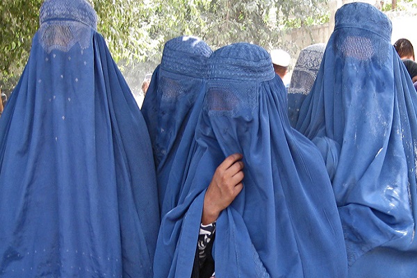 نساء أفغانيات