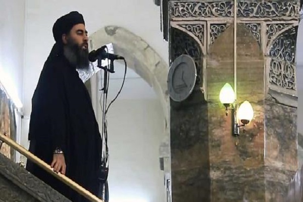  أبو بكر البغدادي يخطب الجمعة في جامع بالموصل
