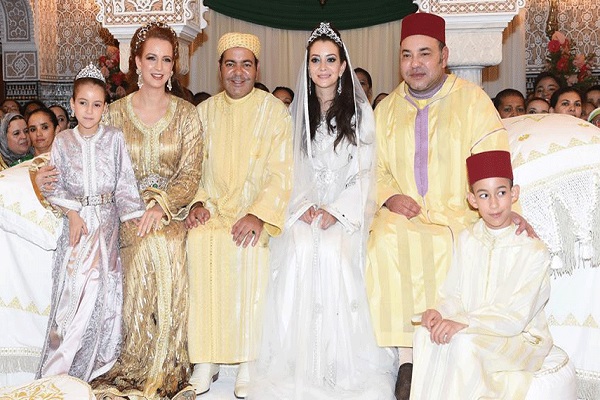 الملك محمد السادس مشاركا في حفل الزفاف