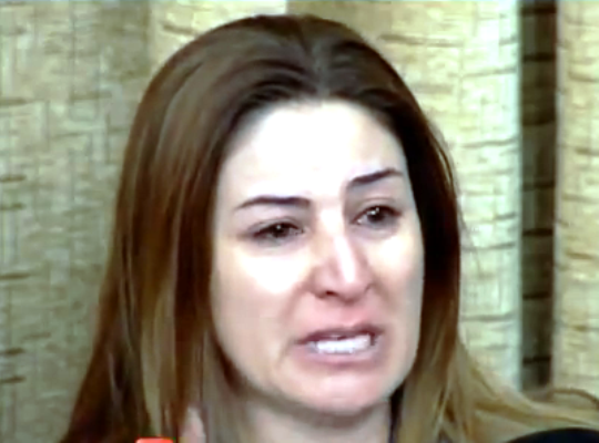 فيان دخيل النائبة الايزيدية تجهش بالبكاء وهي تتحدث عن مأساة ابناء جلدتها في سنجار على ايدي داعش