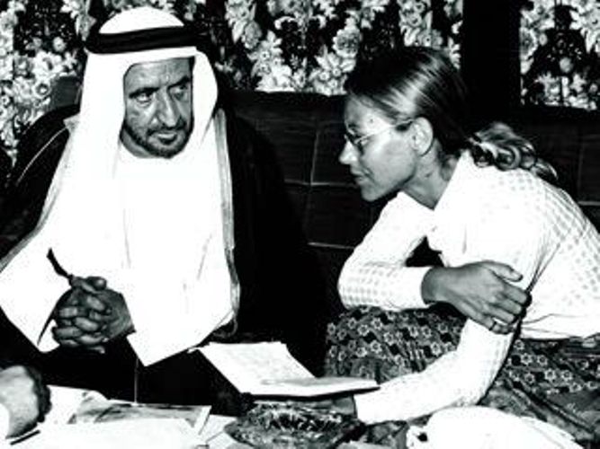 الشيخ راشد بن سعيد صاحب الفضل في قيامة دبي ثم قيامة الامارات وتبوّئها مكانة عالية