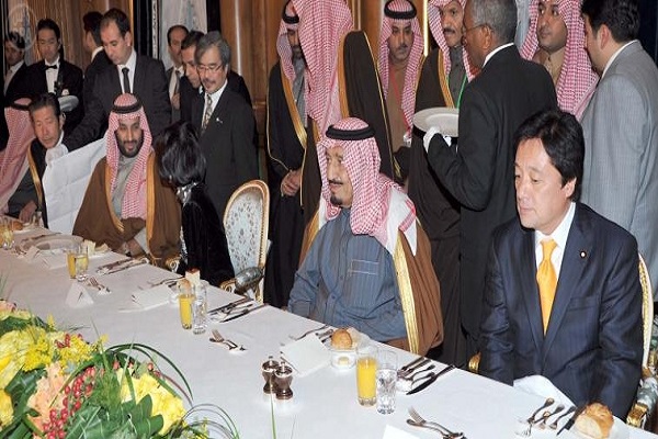 ولي العهد السعودي في حفل عشاء السفارة السعودية