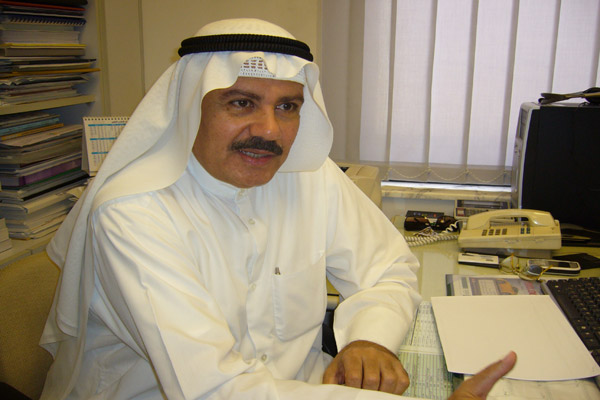 الدكتور عباس المجرن أستاذ العلوم الاقتصادية في جامعة الكويت
