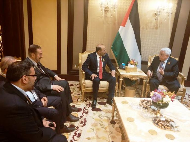 الجربا محادثا محمود عباس على هامش القمة العربية