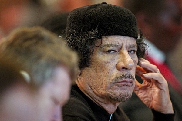 معمر القذافي بنى غرفًا لإغتصاب الطالبات