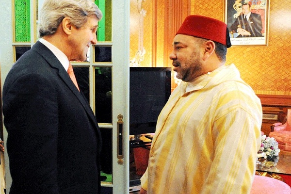 عاهل المغرب مستقبلا كيري في قصره في الدار البيضاء