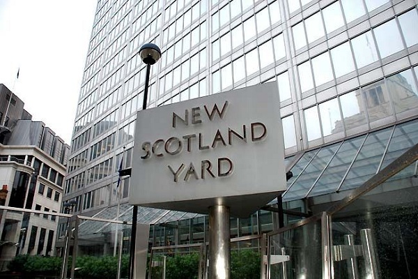 شرطة بريطانيا توجه تهمة الشروع بالقتل لأحد المعتدين على الاماراتيات الثلاث