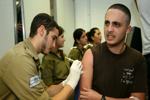 مجند اسرائيلي في أول يوم خدمة له بالجيش
