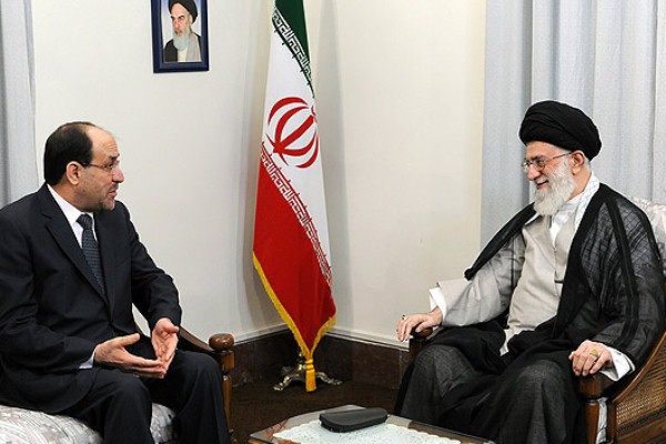 المالكي خلال اجتماعه مع خامنئي في طهران في وقت سابق