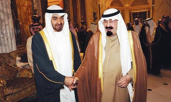 الملك عبدالله ومحمد بن زايد في لقاء سابق
