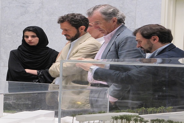 شهد تعمل مسؤولة في مكتب رافاييل دي لا هوز للهندسة