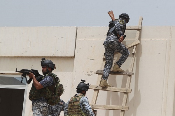 اتهامات بوجود خيانات وتخاذل في الجيش العراقي