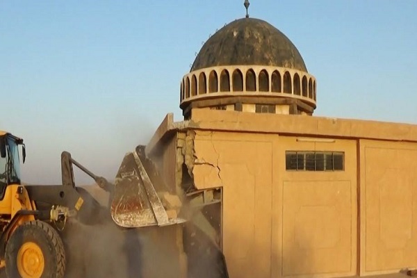 داعش تهدم ضريح احمد الرفاعي بناحية المحلبية في الموصل