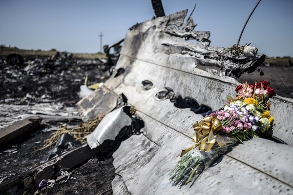 الطائرة الماليزية التي سقطت في اوكرانيا