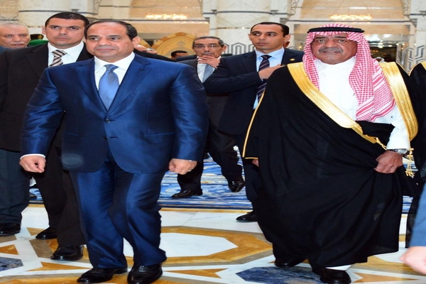 ولي ولي العهد السعودي مستقبلا الرئيس المصري في جدة
