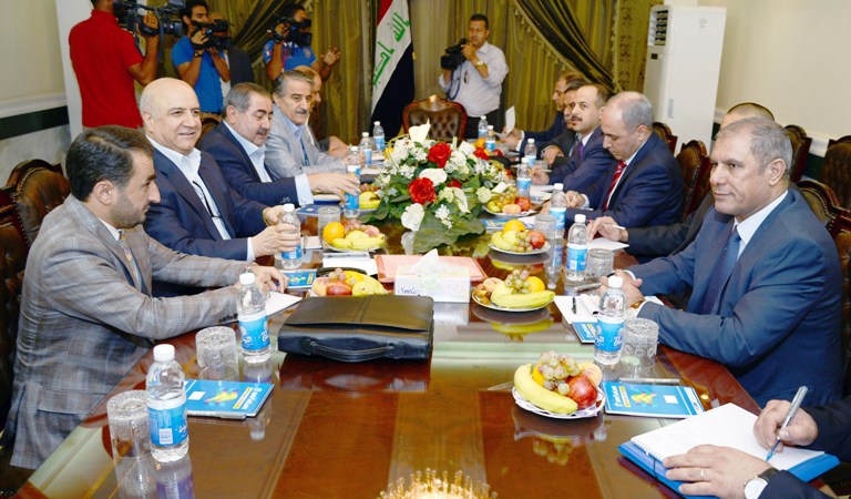 قادة التحالفين الكردي والسني خلال اجتماعهما