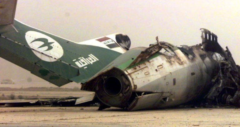 الطائرة العراقية لدى سقوطها في الصحراء السعودية