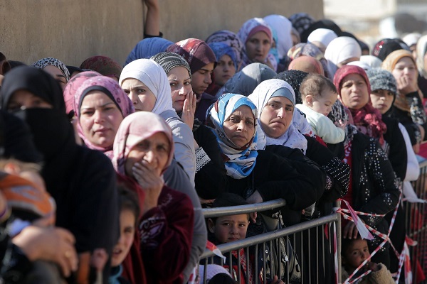 اللاجئات السوريات مضطرات للحسم بين الخيارات الصعبة