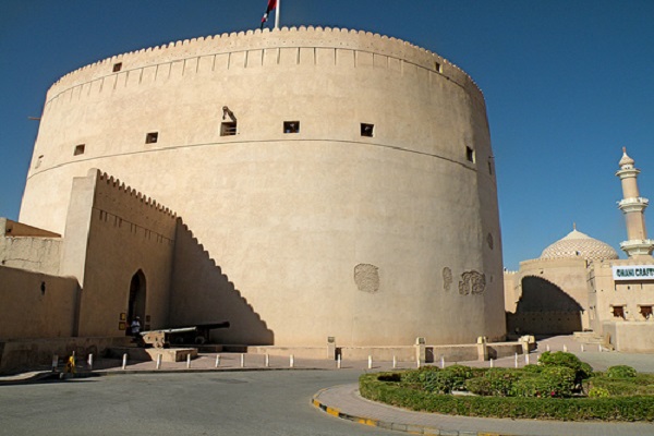 قلعة نزوى 