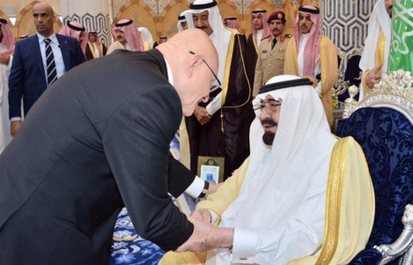 سلام خلال لقاء سابق مع الملك عبدالله بن عبدالعزيز