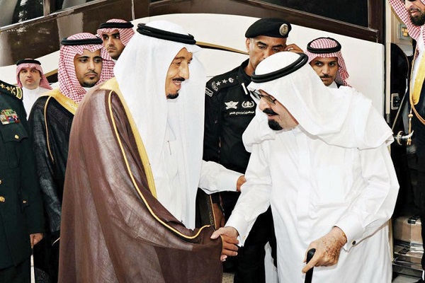 الملك عبدالله والملك سلمان وملاصقة حثيقة من عبدالعزيز بن بداح الفغم،