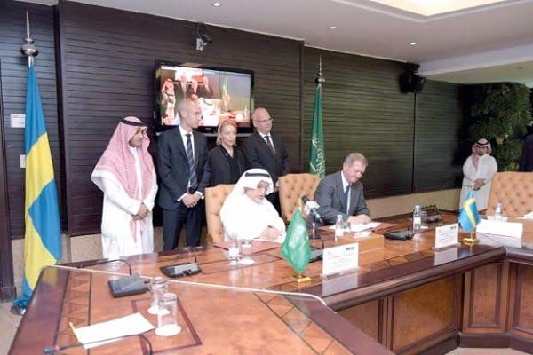 خلال توقيع مذكرة تفاهم بين مجلس الغرف السعودية وغرفة استوكهولم التجارية