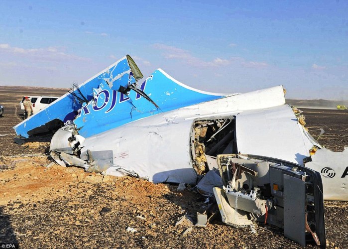 الطائرة الروسية التي سقطت في صحراء سيناء