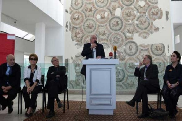 لجنة جائزة "غونكور" تُعلن أسماء المرشحين