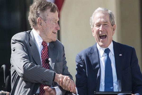 بوش الأب وبوش الإبن