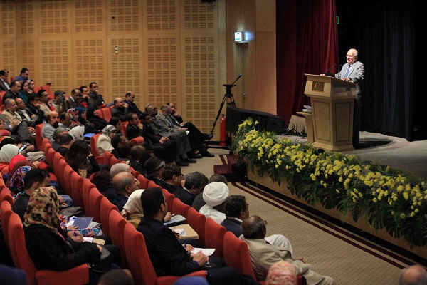 الدكتور إسماعيل سراج الدين، مدير مكتبة الإسكندرية