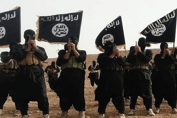 تنظيم داعش يتبنى اعتداءات باريس