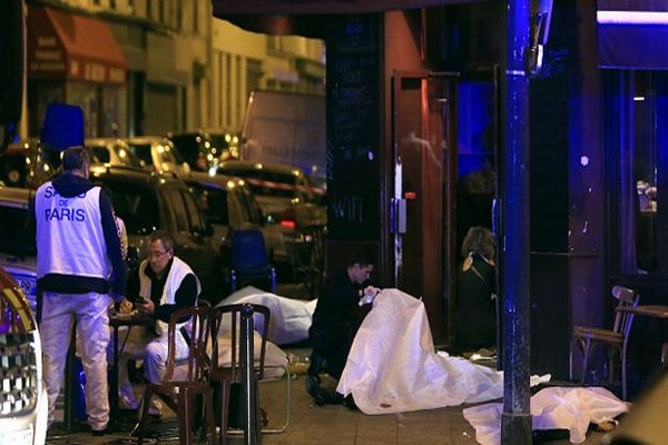 هيئة علماء المسلمين تدين تفجيرات باريس وتصفها بالارهابية