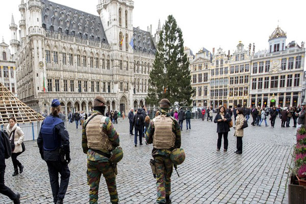 جنود بلجيكيون في قلب بروكسل
