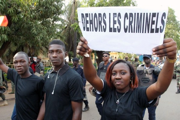 مسيرة في باماكو تندد باعتداءات باريس