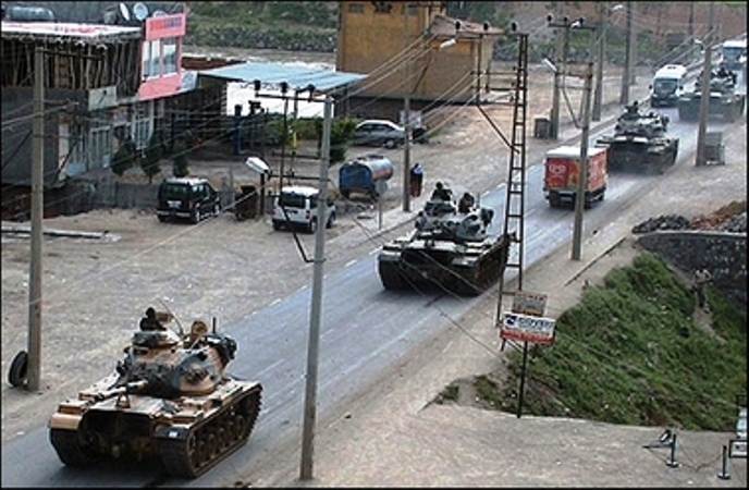 قوات تركية تتوجه الى المناطق الحدودية مع العراق