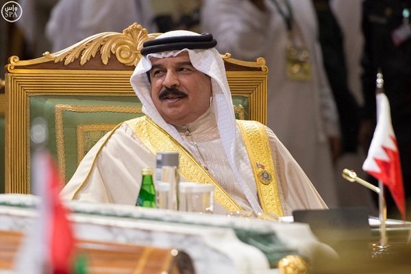 ملك البحرين يعلن استضافة بلاده للقمة المقبلة