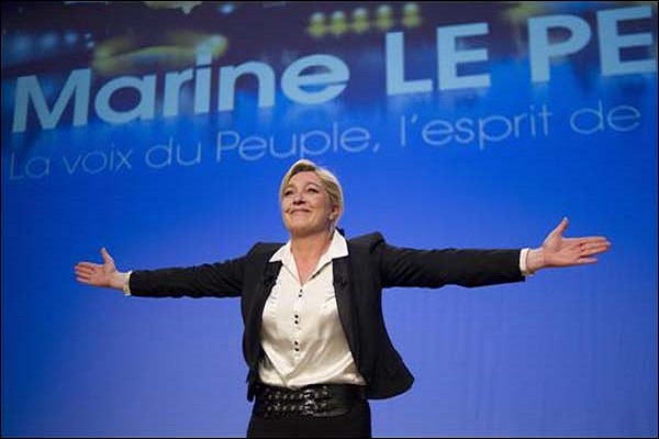 زعيمة الجبهة الوطنية في فرنسا مارين لوبن