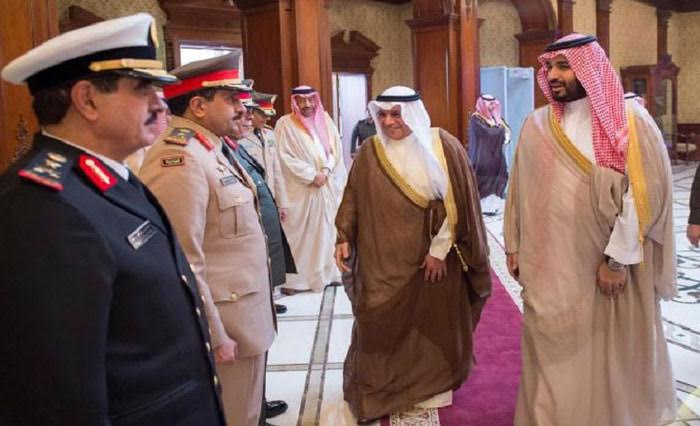 محمد بن سلمان مستقبلا خالد الجراح في مارس الماضي 